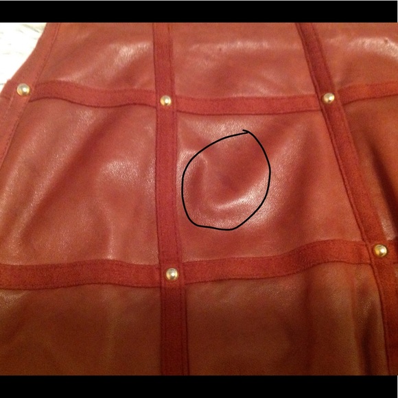 πHPπEscada vintage leather skirtπ₯ - Picture 5 of 7